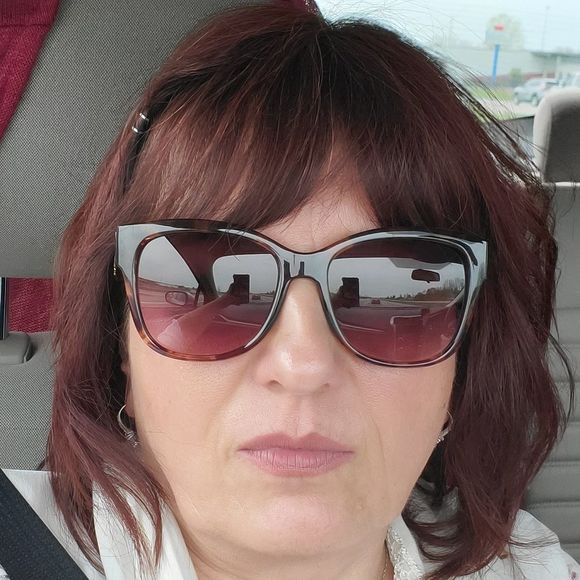 Meet your Posher, Melinda - Picture 1 of 1